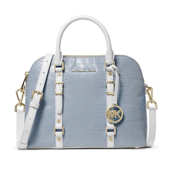 ✘ ✘ 𝗦𝗢𝗟𝗗 ✘ ✘ - Picture 2 of 10